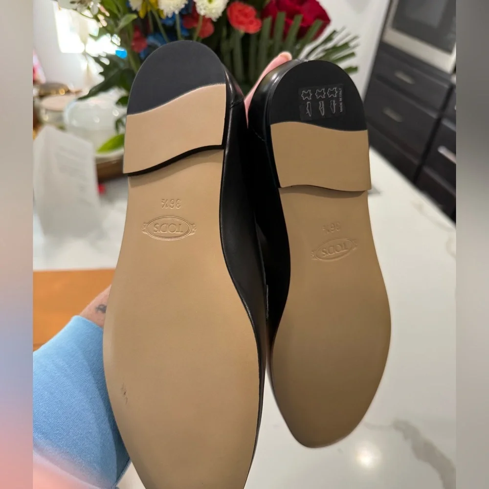 NWT Tod’s - Kate loafer with chain detail, black leather, size 36.5 (US6.5) - Picture 7 of 7